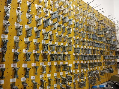 AAAAAA1 LOCKSMITHS - photo 1