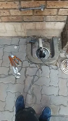Leecom plumbing and Handymen - photo 3